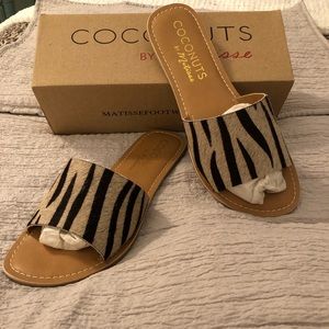 Shoes by Coconut by Matisse,in a size 8.The color is zebra according to the box.